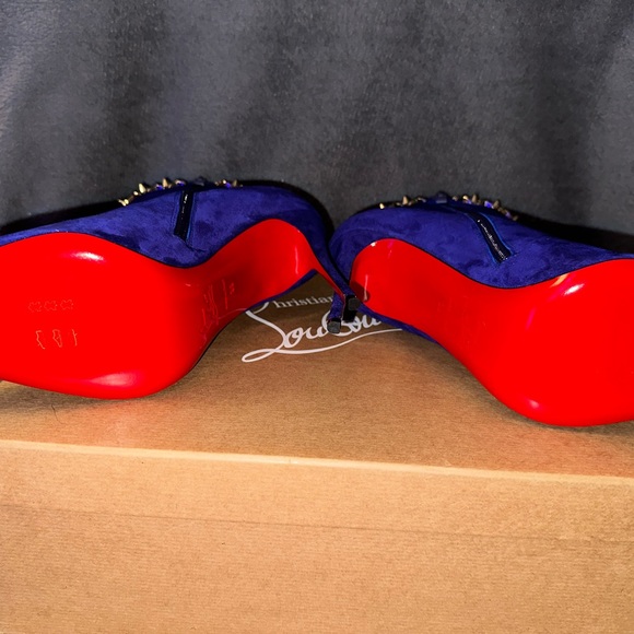 Christian Louboutin - Picture 5 of 10